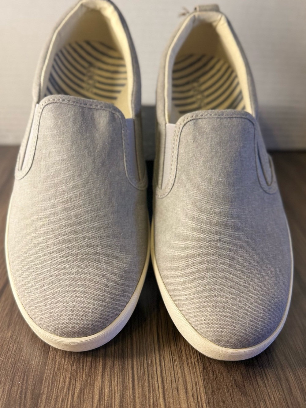 Taos Dandy style Canvas Slip-On Casual Shoes Women’s US 10 Round Toe Rubber Sole